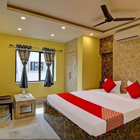 Hotel Divine Chariot โกลกาตา ภายนอก รูปภาพ
