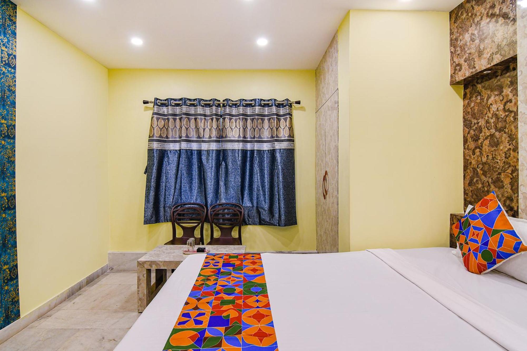 Hotel Divine Chariot โกลกาตา ภายนอก รูปภาพ