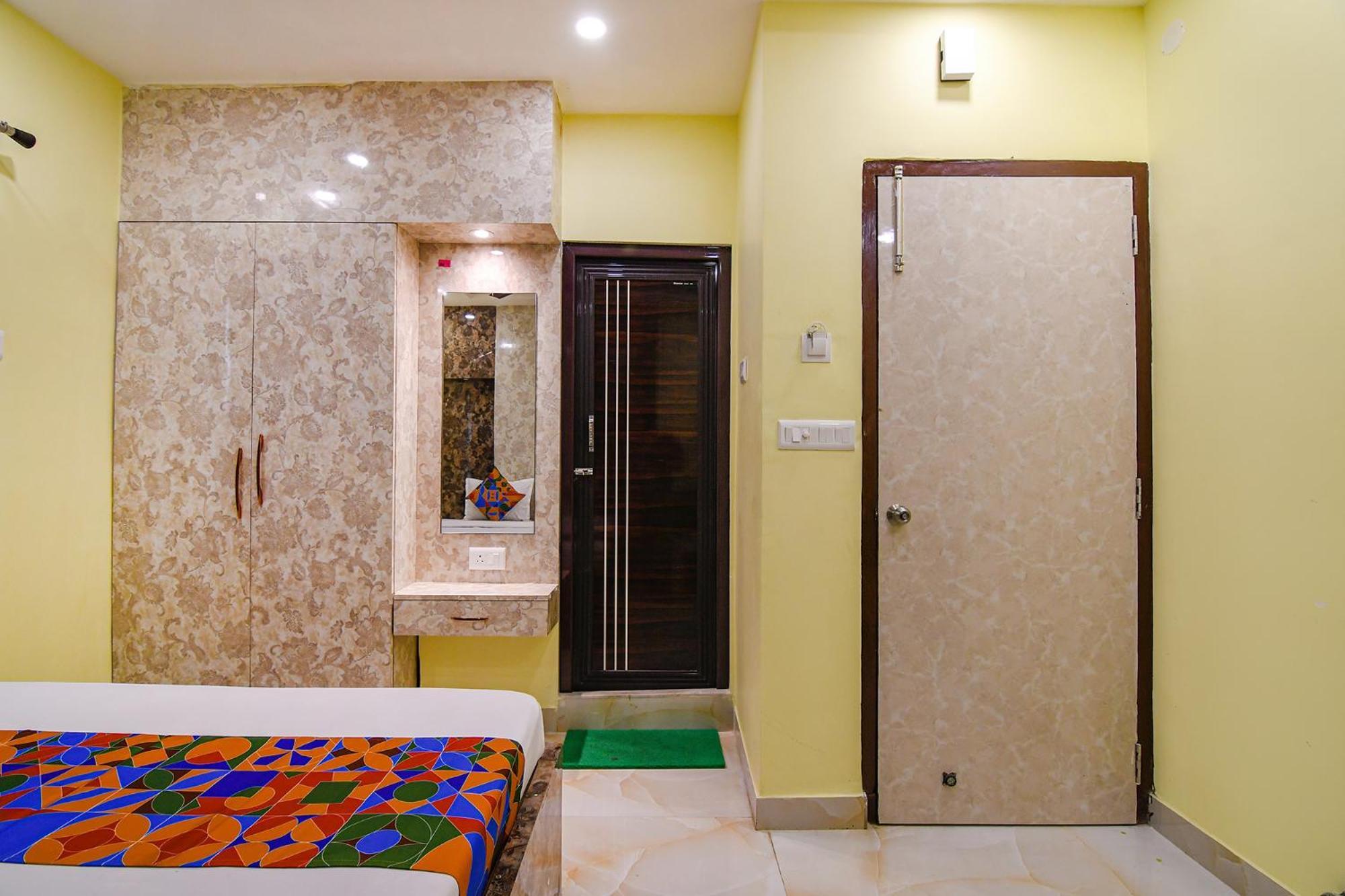 Hotel Divine Chariot โกลกาตา ภายนอก รูปภาพ